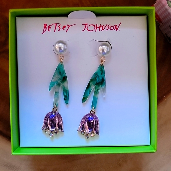 Betsey Johnson Jewelry - BETSEY JOHNSON TULIP DROP EARRINGS